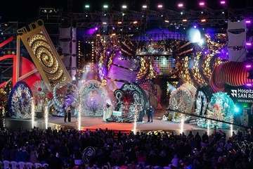 Lola Ortíz, representante de la firma teldense Tapicería Peñate, nueva Reina del Carnaval de la capital grancanaria/TA y Lpacarnaval.